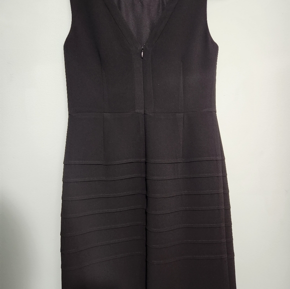 LOFT Petite Sleeveless Black Dress. Womens Size 8P - Picture 4 of 5